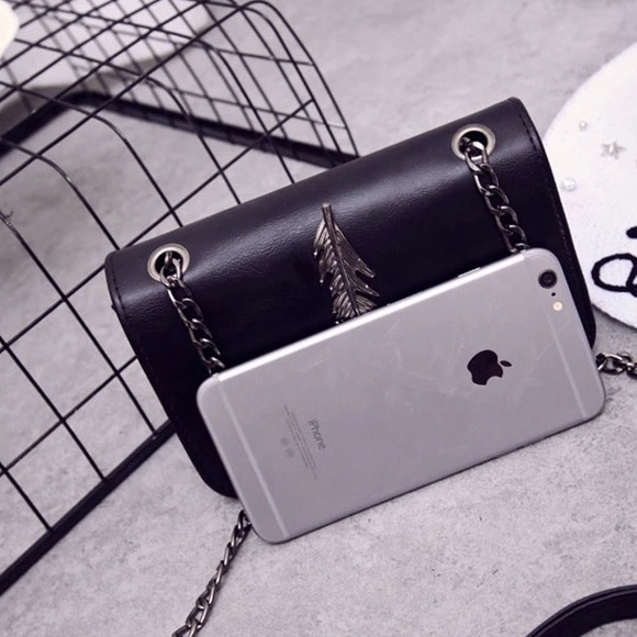 Gorgeous Black Leather Clutch / Purse / Bag - Picture 2 of 7